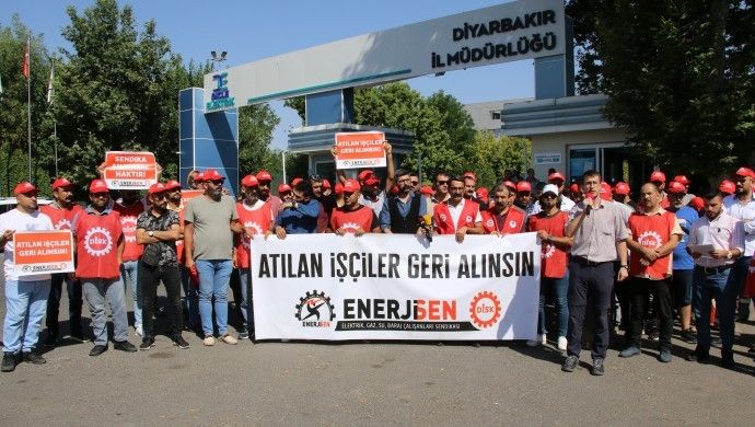 İşten atılan DEDAŞ işçileri oturma eylemi başlattı