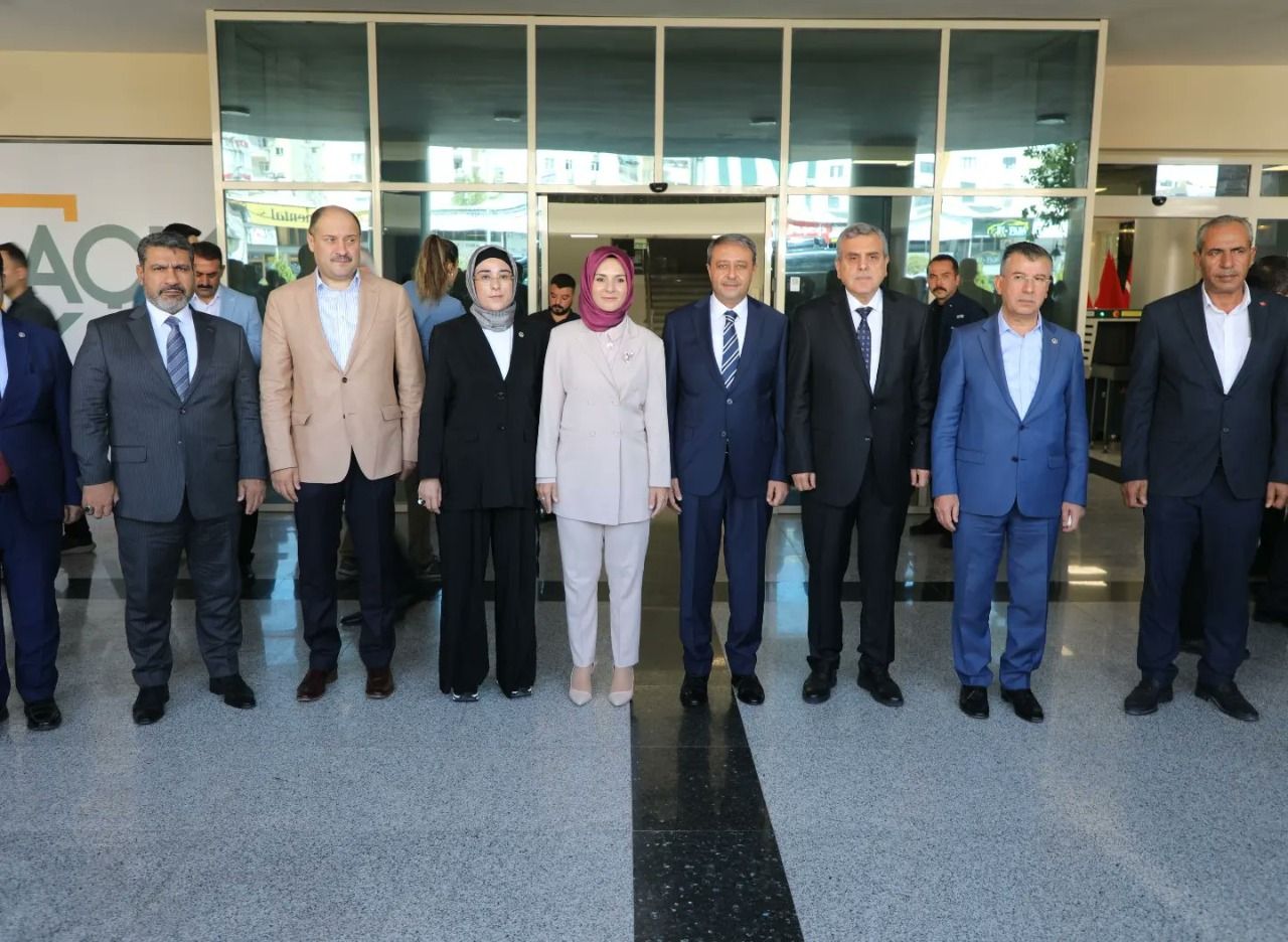 Bakan Göktaş, Şanlıurfa Valiliği’ni ve Büyükşehir Belediyesi’ni ziyaret etti