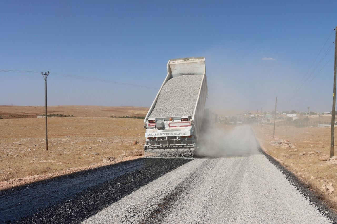 Büyükşehir’den İki İlçede Sathi Asfalt Çalışması