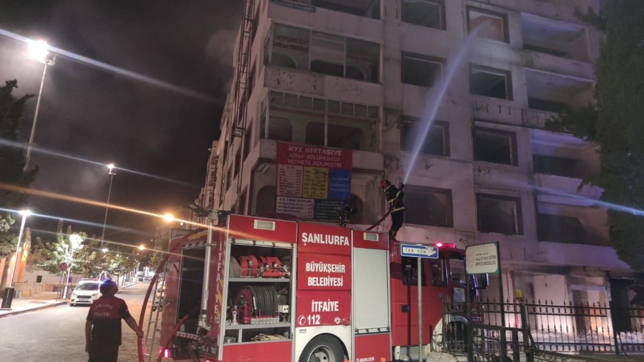 Haliliye’de metruk binada yangın büyümeden söndürüldü