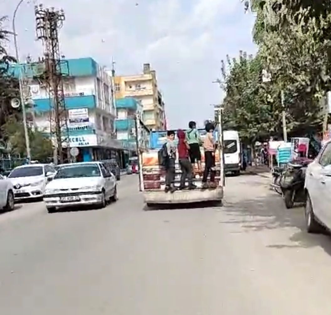 Akçakale’de Öğrencilerin Tehlikeli Yolculuğu