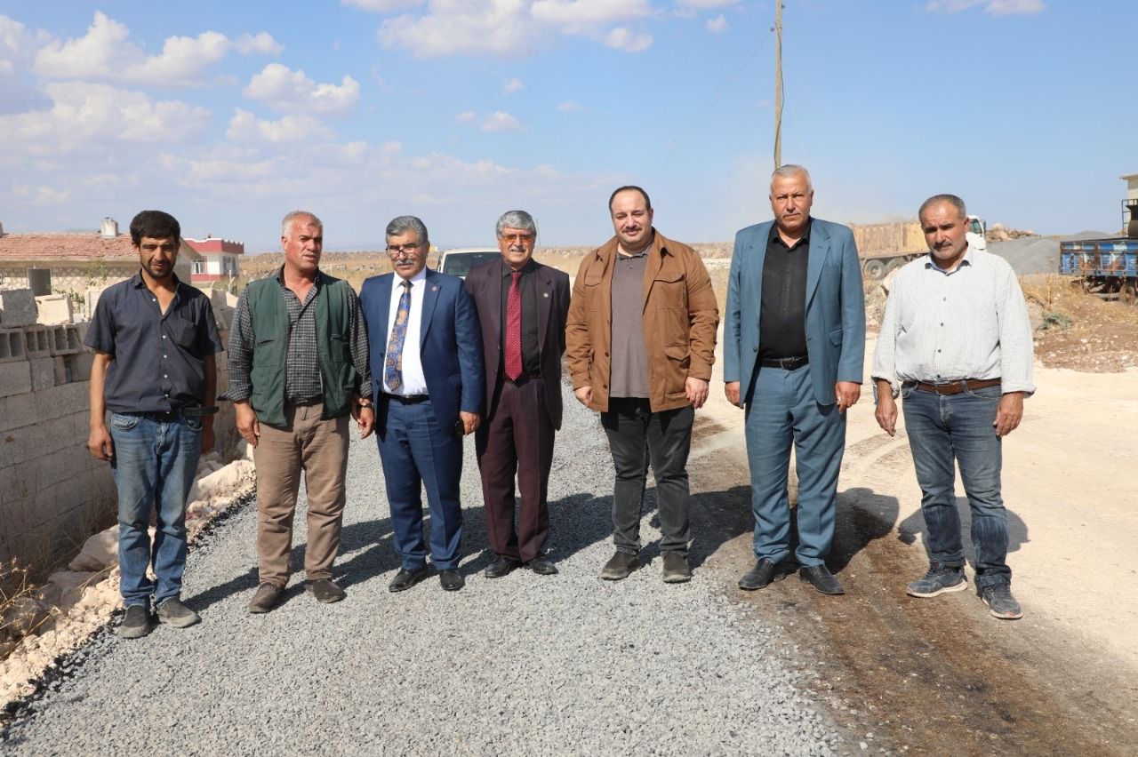 Başkan Ekinci, kırsal mahallelerde devam eden asfalt çalışmalarını yerinde inceledi