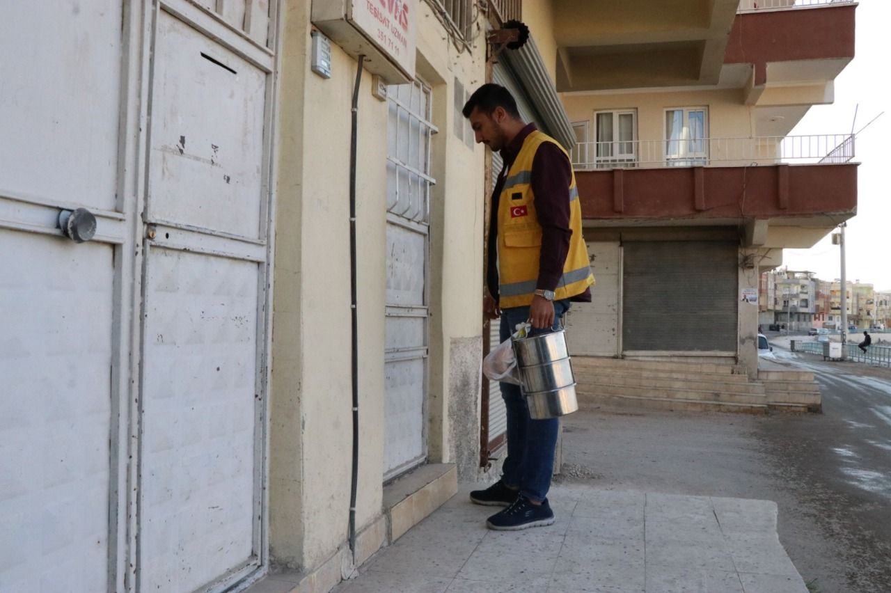 Haliliye Belediyesi Aşevi günlük 712 haneye 3 çeşit yemek ulaştırıyor