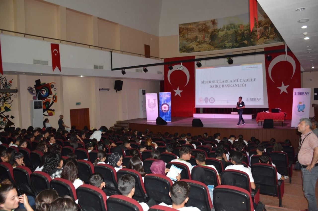 Öğrencilere Siberay programı bilgilendirme eğitimi semineri verildi