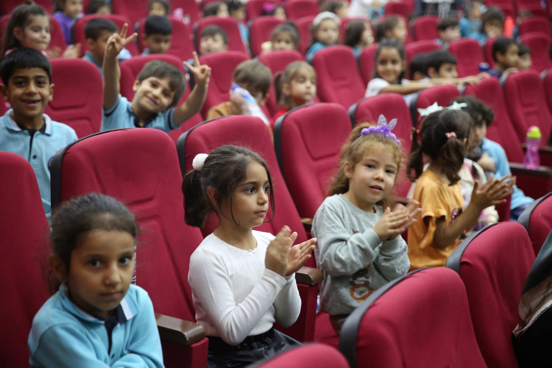 Pinokyo Karaköprü’de çocuklara tiyatro keyfi yaşattı