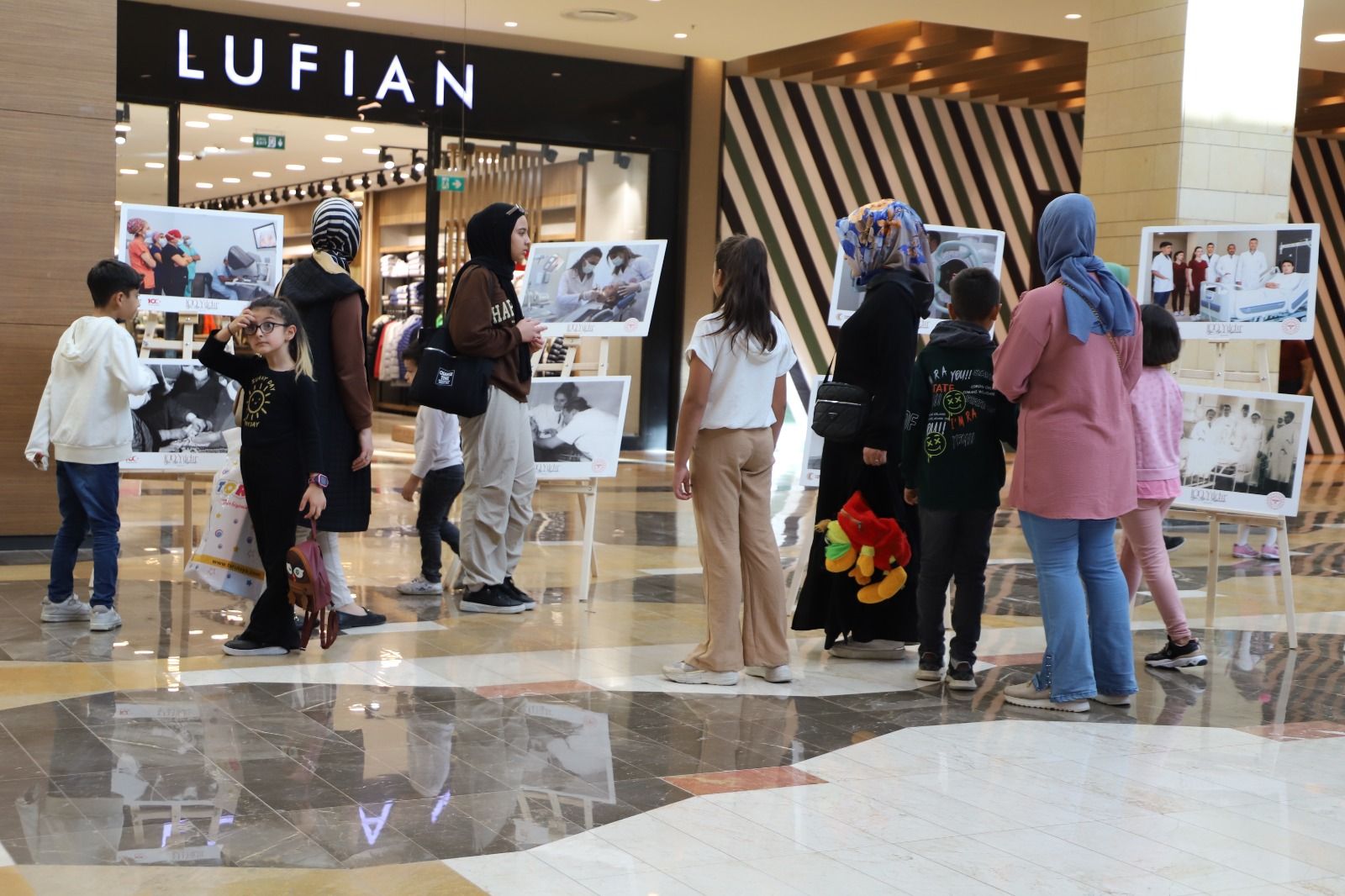 Şanlıurfa İl Sağlık Müdürlüğü’nden ’100 yıldır Aynı Aşk ve Heyecanla’ temalı resim sergisi
