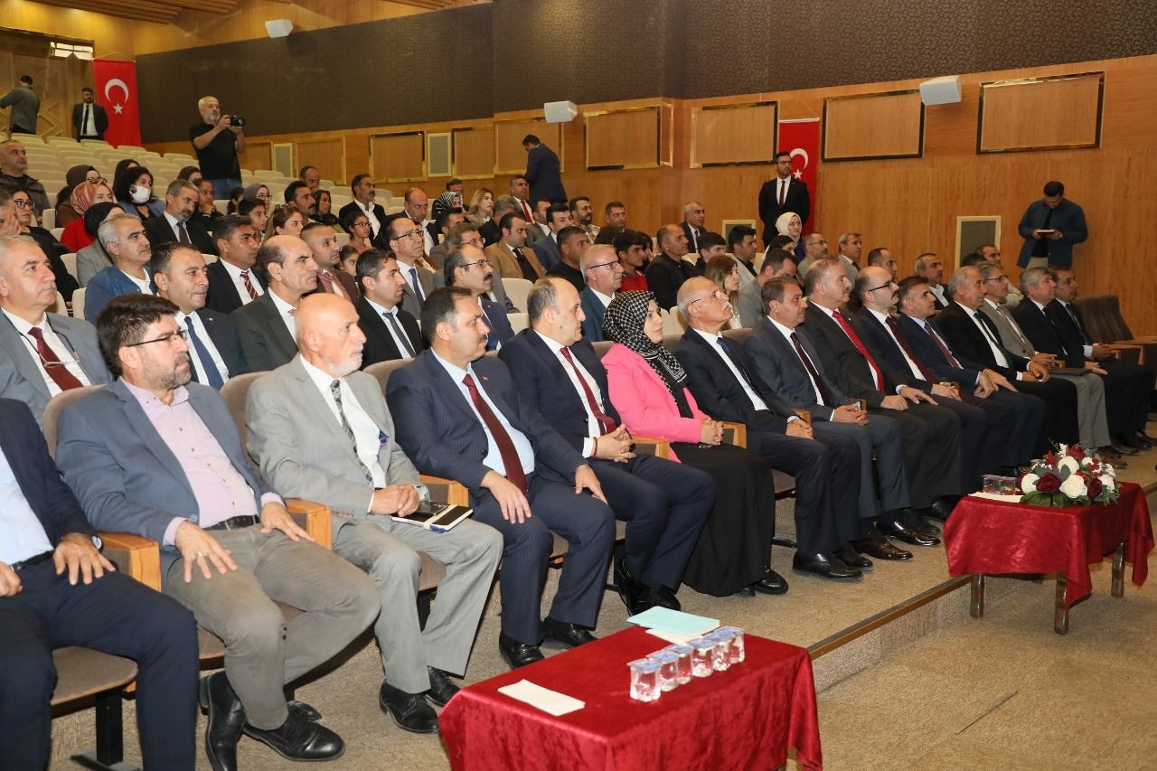 Şanlıurfa Valisi Şıldak:Egitimle yatıp eğitimle kalkacağız