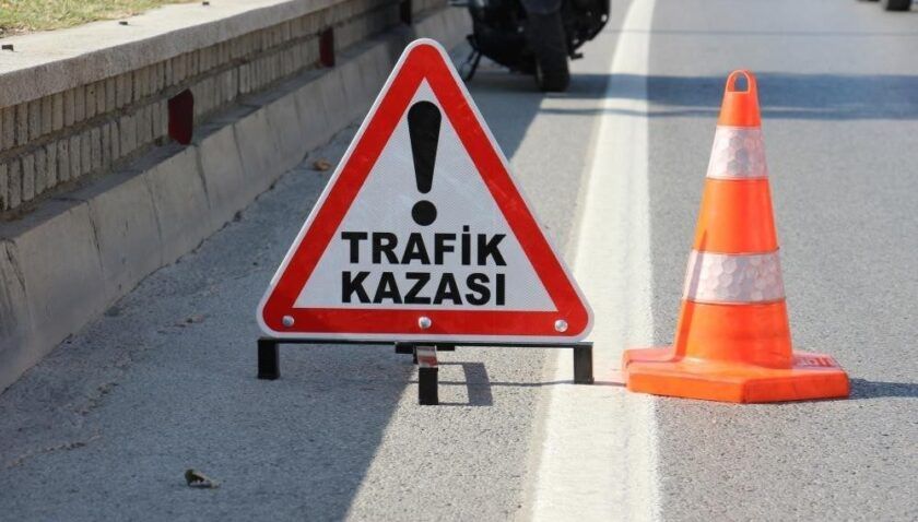 Siverek’te otomobille kamyon çarpıştı: 4 kişi yaralandı