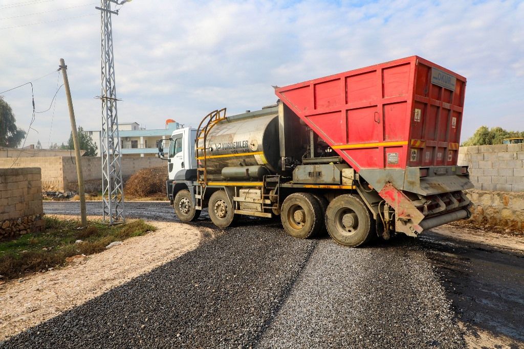 Başkan Özyavuz Meydankapı’da Devam Eden Asfalt Çalışmalarını İnceledi