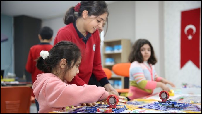 Geleceğin Yazılımcılarından Başkan Baydilli’ye Teşekkür