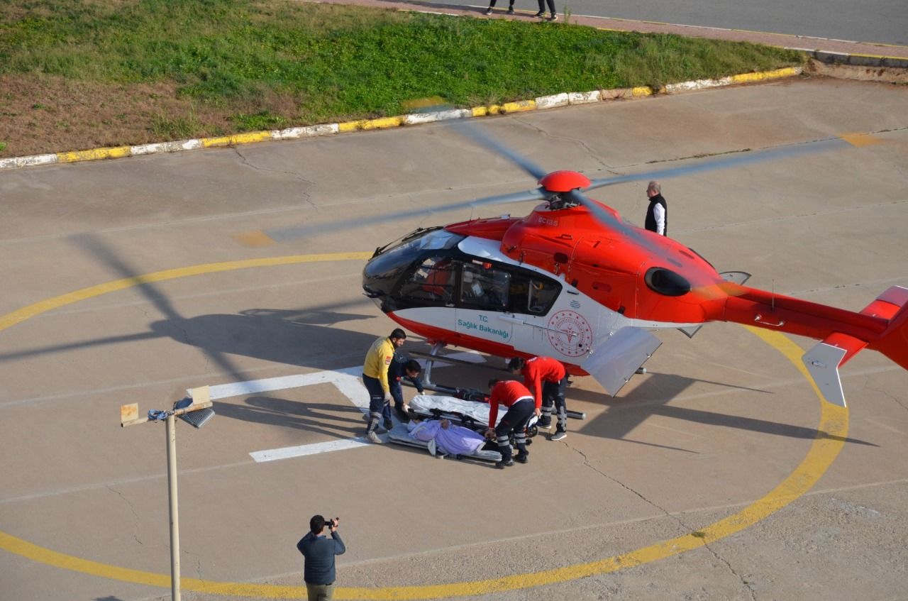 Şırnak’tan ambulans helikopterle Şanlıurfa’ya hasta nakledildi