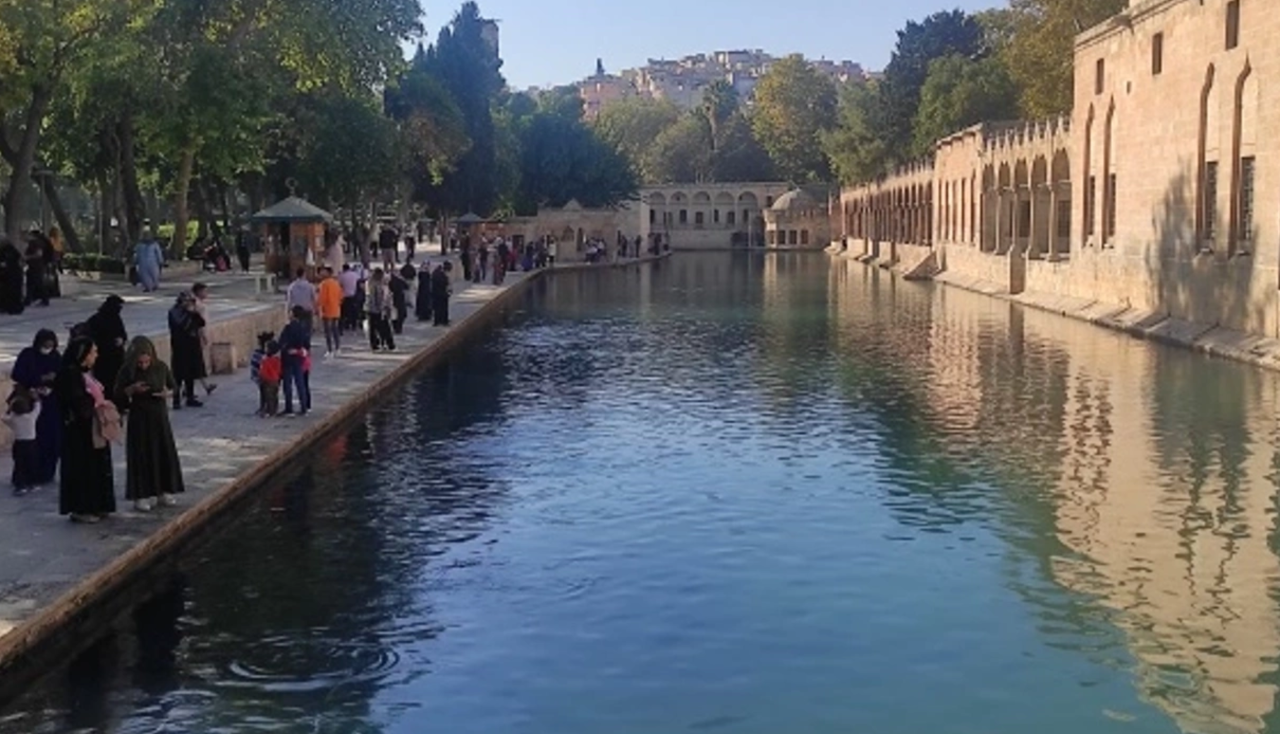 Urfa bahardan kalma günler yaşıyor! Ne zamana kadar sürecek?