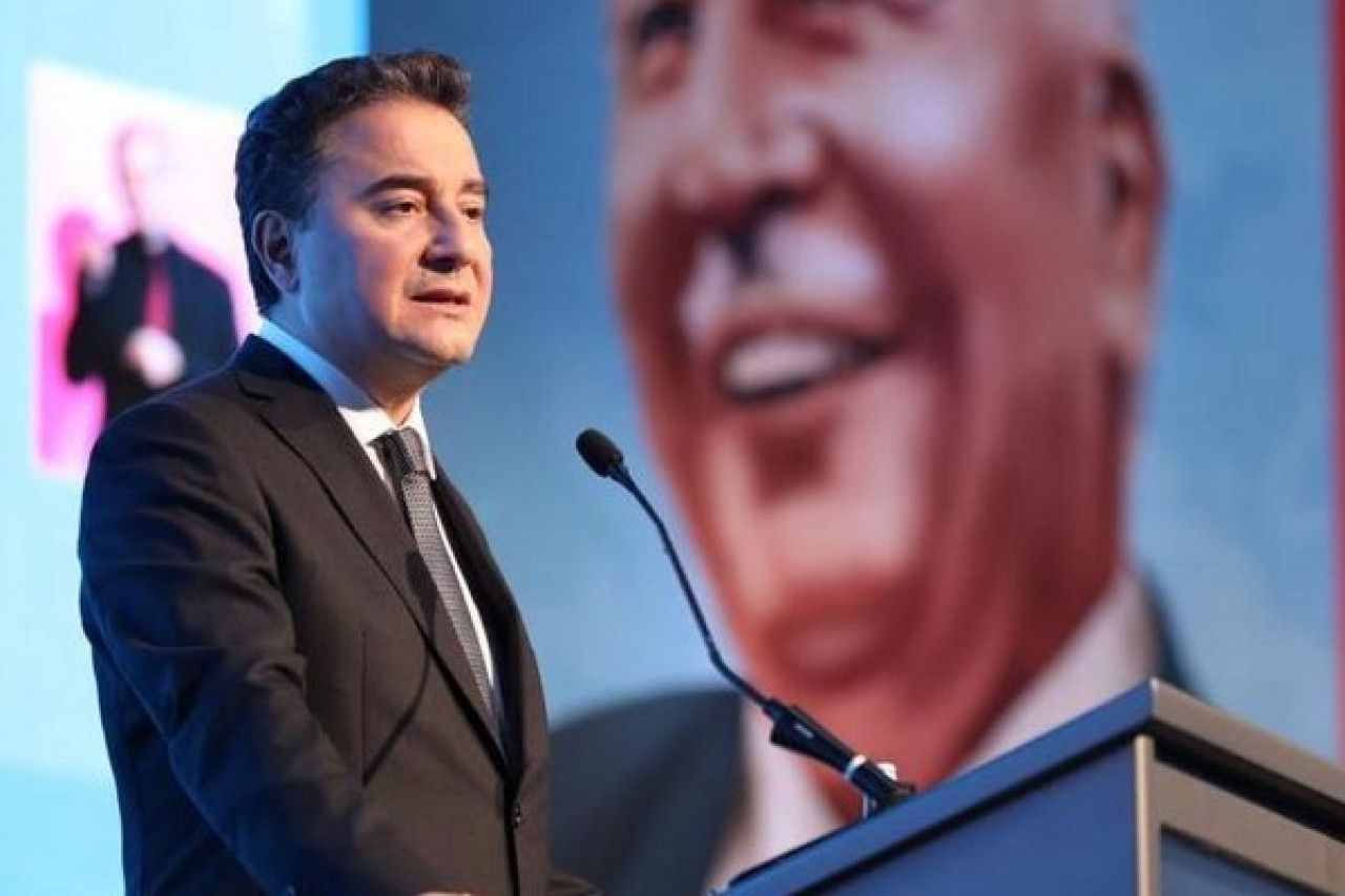 Babacan: “Gençlerimiz işsiz kalmakla sigortasız çalışmak arasında bir tercihe zorlanıyor”