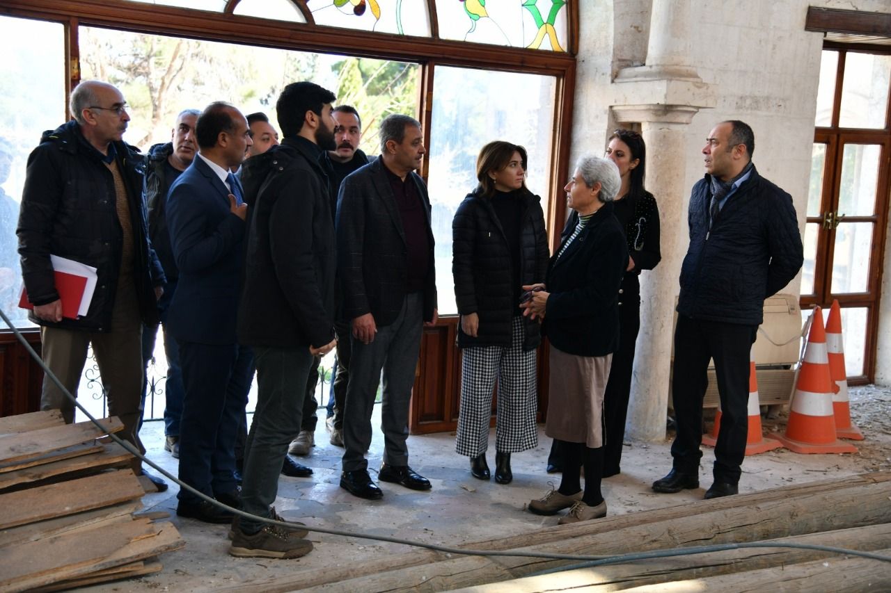 Vali Şıldak Tarihi Alanları İnceledi