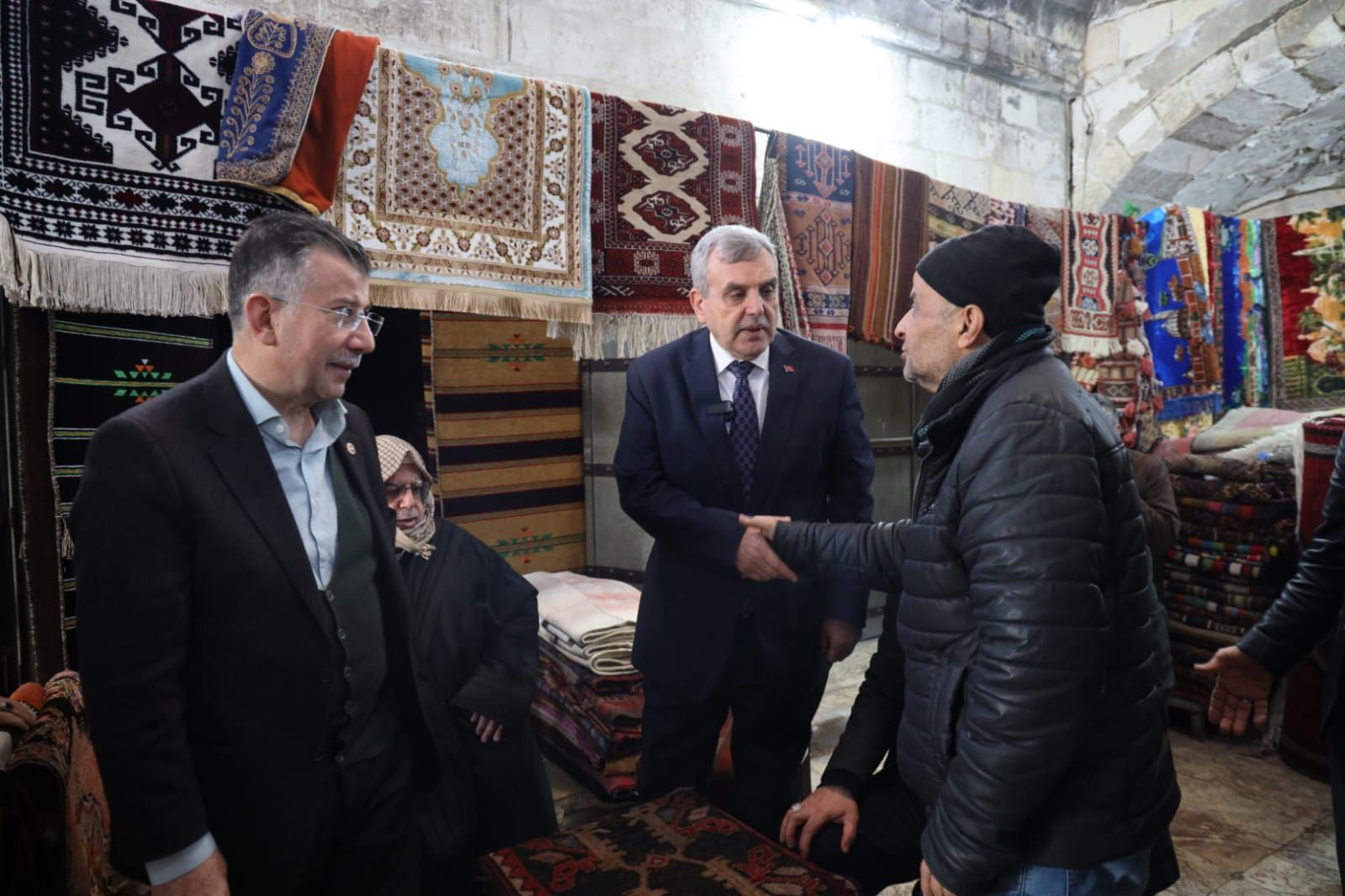 Başkan Beyazgül, Sipahi pazarı esnafını ziyaret etti