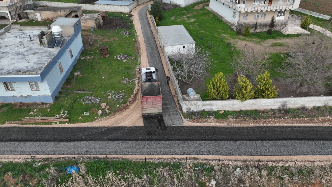 Harran ‘da asfalt çalışmaları hız kesmeden devam ediyor