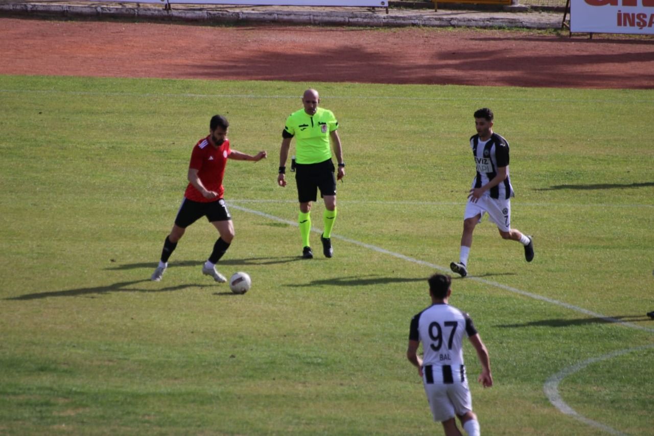 Lider Karaköprü puan kaybetti: 0-0