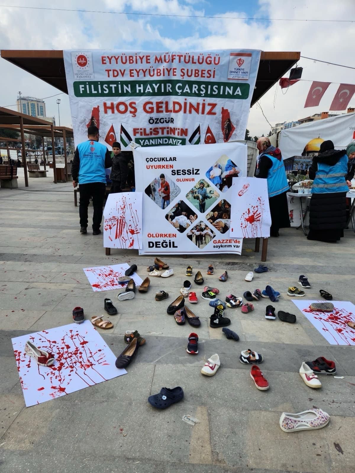 Şanlıurfa’da Filistin yararına ‘hayır çarşısı ‘kuruldu