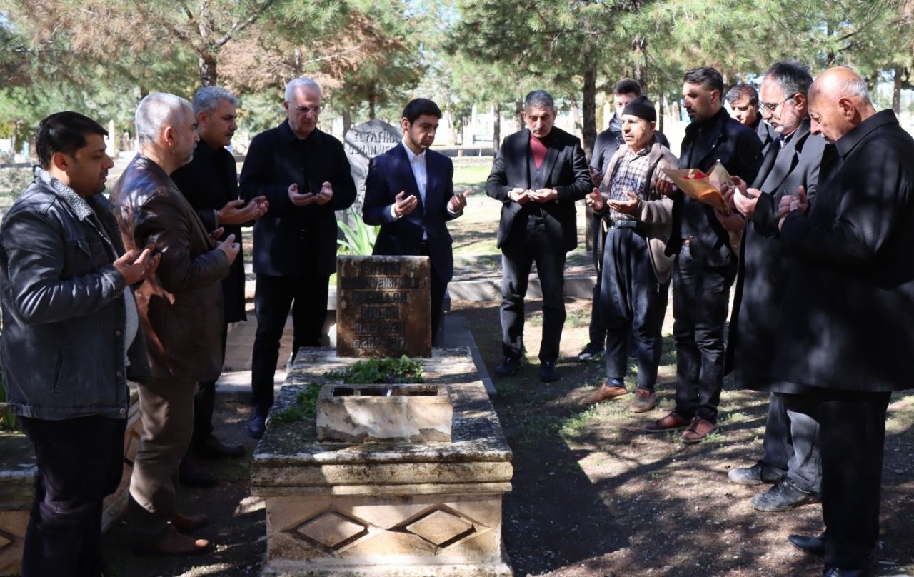 Şanlıurfalı bestekar Abdullah Balak, kabri başında dualarla anıldı
