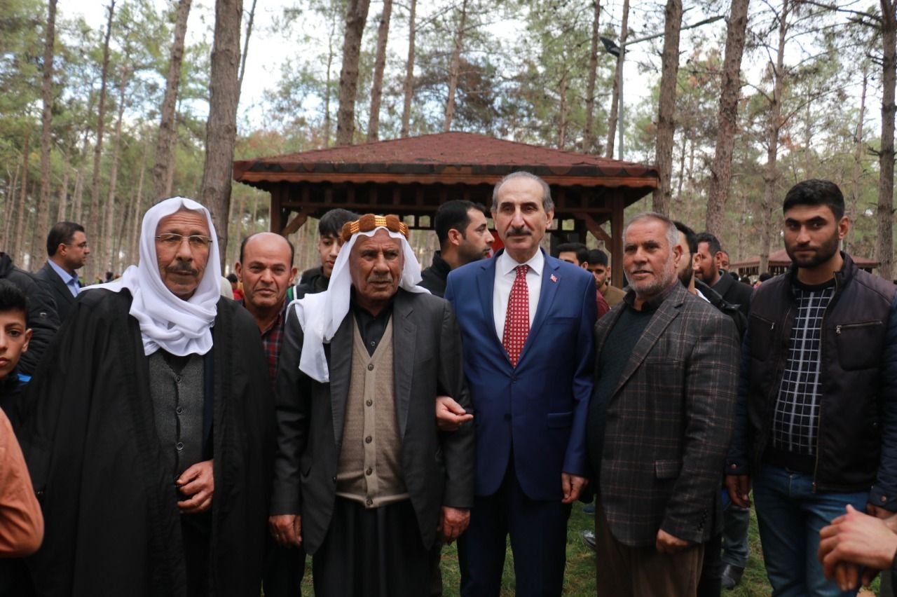 Yalçınkaya Akparti ‘den istifa etti ve yeniden aday olduğunu açıkladı