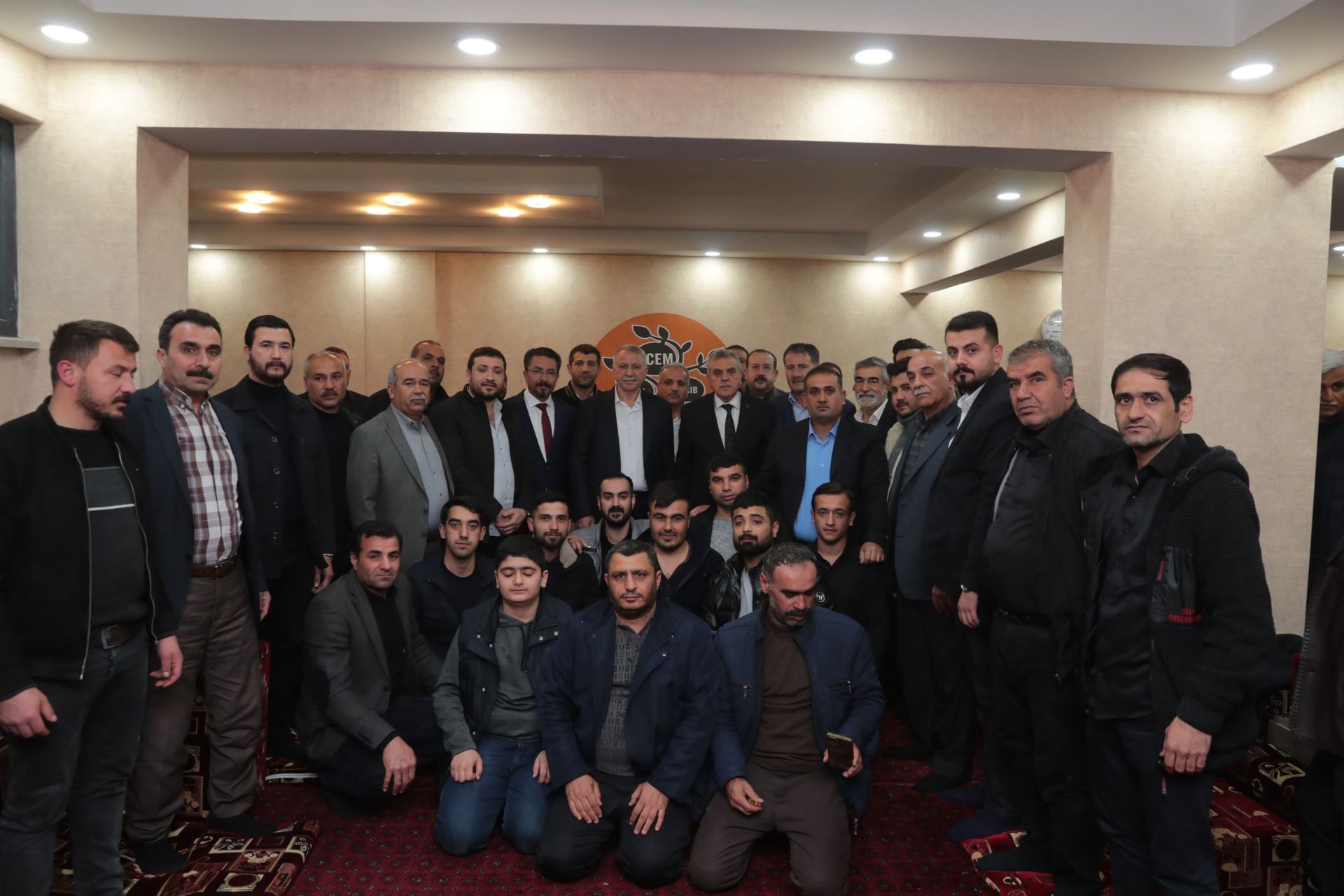 Acem ve Afadle aşiretlerinden Beyazgül ‘e destek