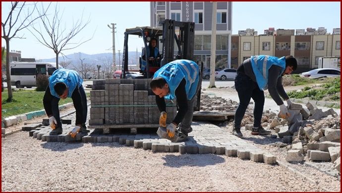 Haliliye Belediyesinden 5 Mahallede Hummalı Üstyapı Çalışması