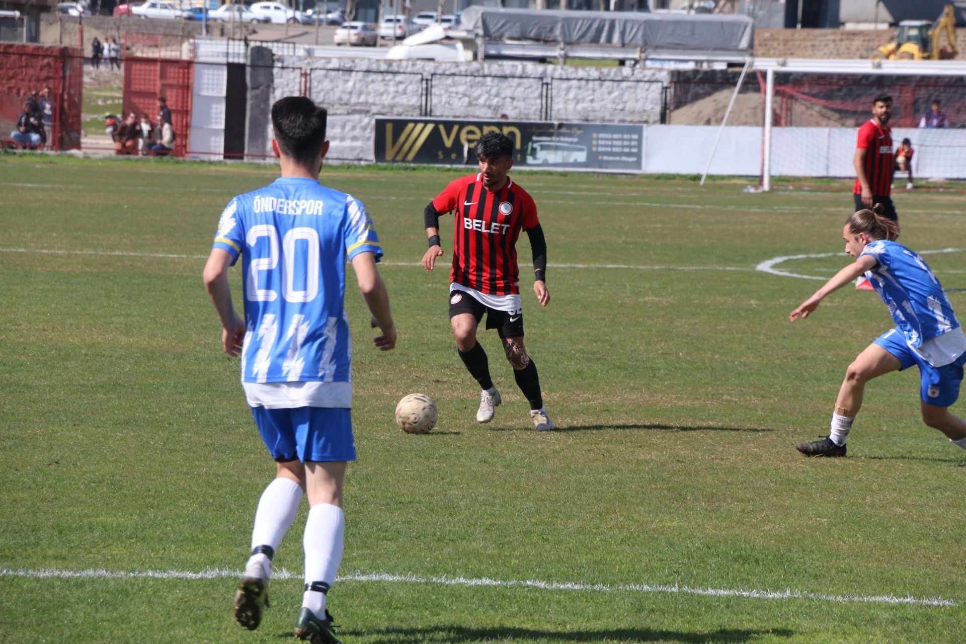 Siverek Belediyespor evinde farklı kazandı: 6-0