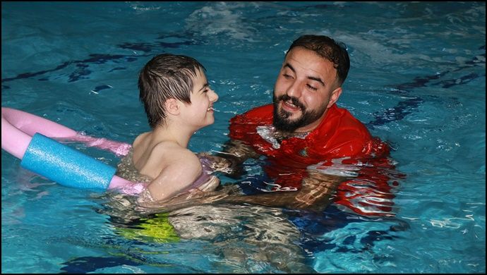 Çocuklar, Haliliye Belediyesi Engelli Havuzu İle Doyasıya Eğlendi