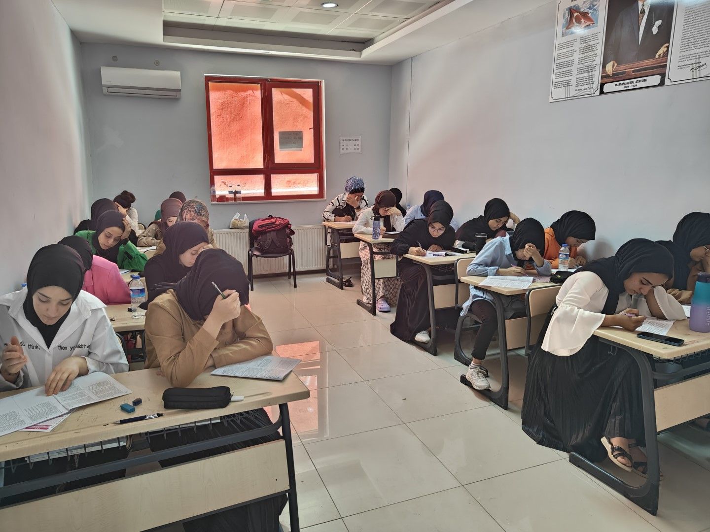 Eyyübiyeli Gençler Sınav Öncesi Son Hazırlıklarını Yapıyor