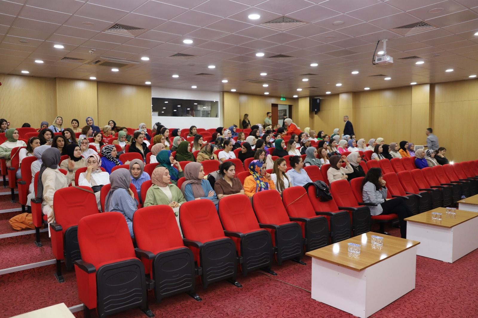İl sağlık müdürlüğü’nden ebelere eğitim