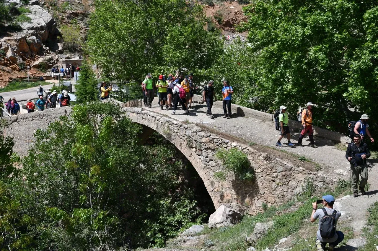 URFADOSK Şanlıurfa ve Van’da Tırmanış Yaparak 19 Mayısı Kutladı
