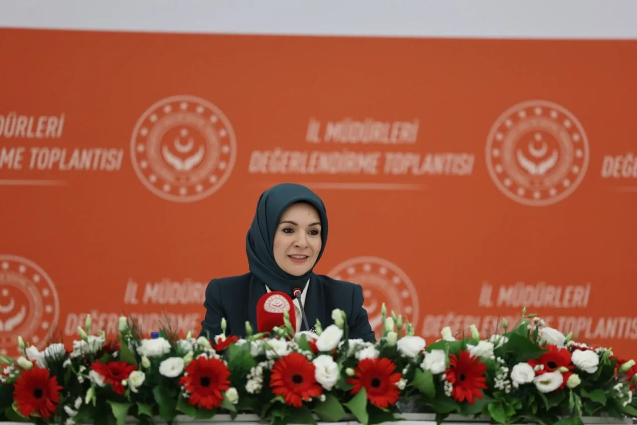 Yaşlı ve engelli aylıklarını hesaplara yatırıldı