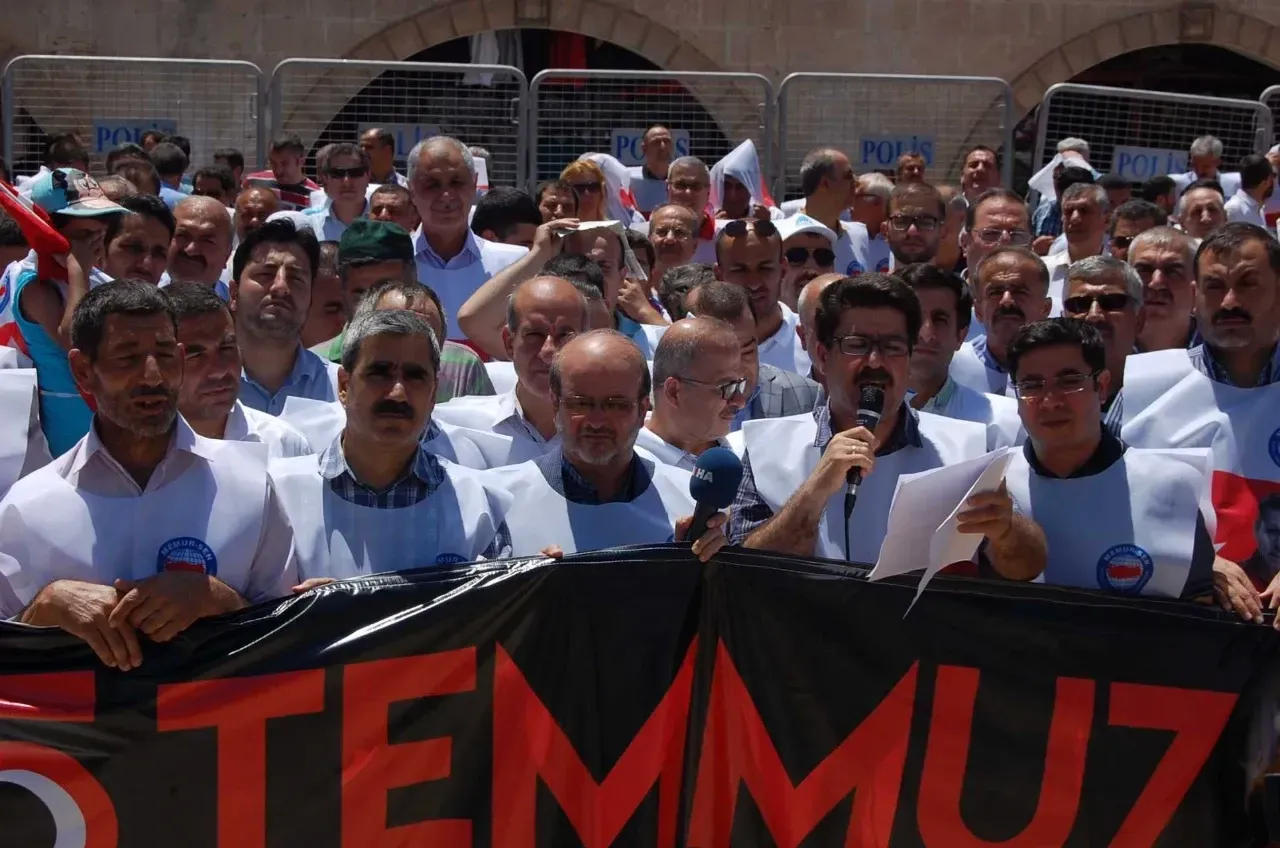 Coşkun:15 Temmuz Direniş ve Diriliş İradesinin İhaneti Kuşattığı Destandır….