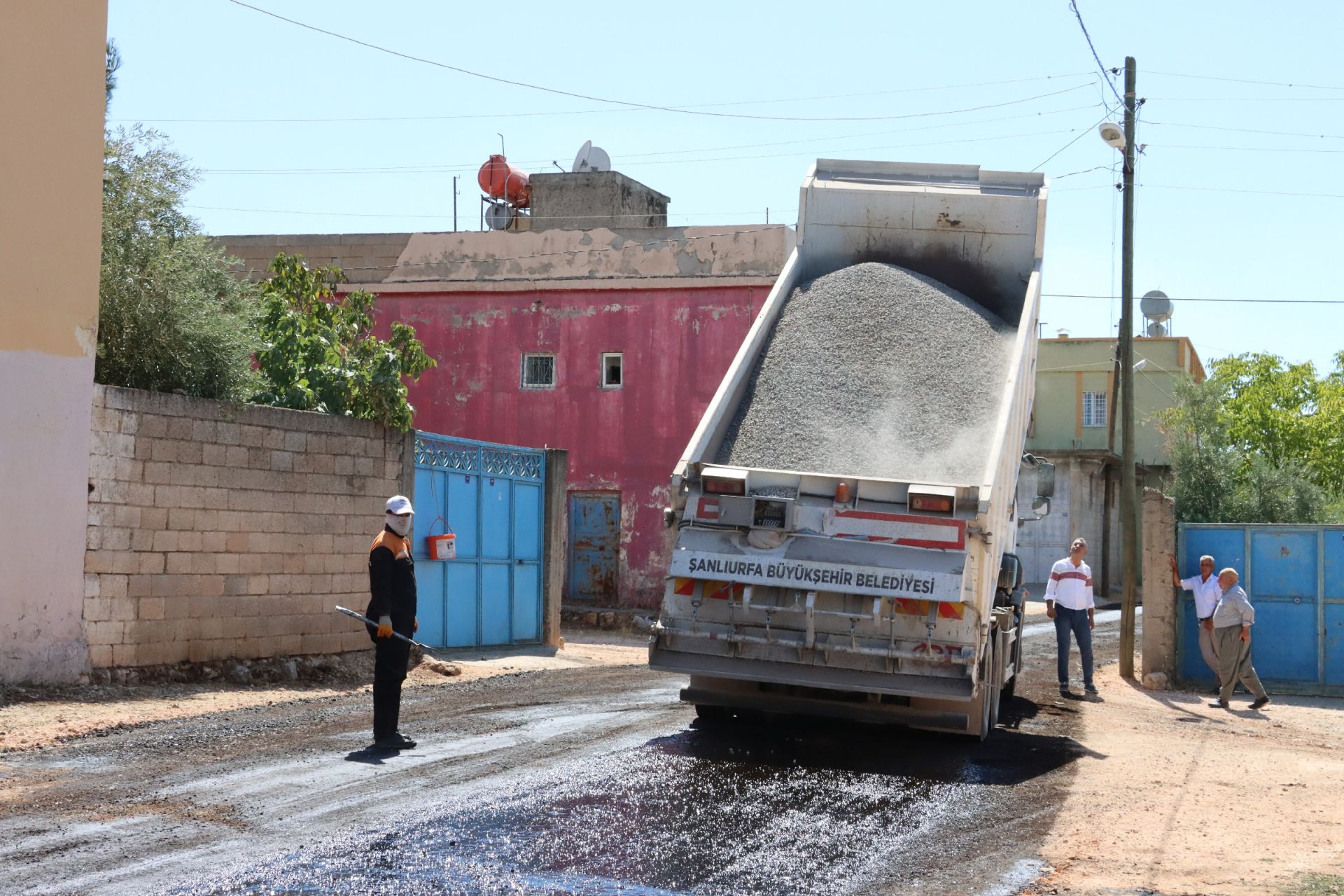 Halfeti ve Birecik ‘te sathi kaplama çalışmaları