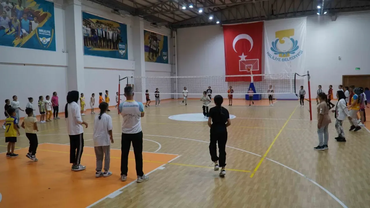 Haliliye’de gençlerin adresi “Yaz spor okulları” oluyor