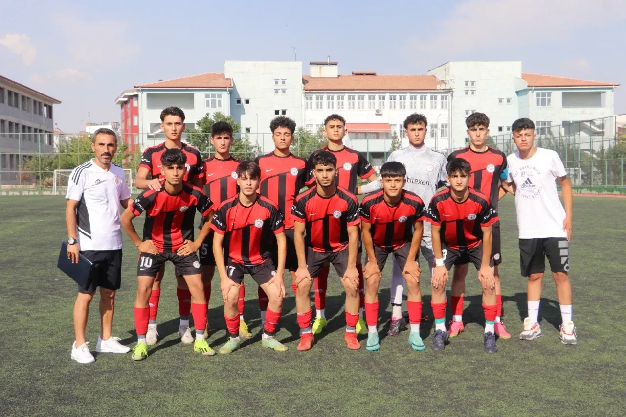Karaköprü’nün Gençleri Bölge İkincisi Oldu