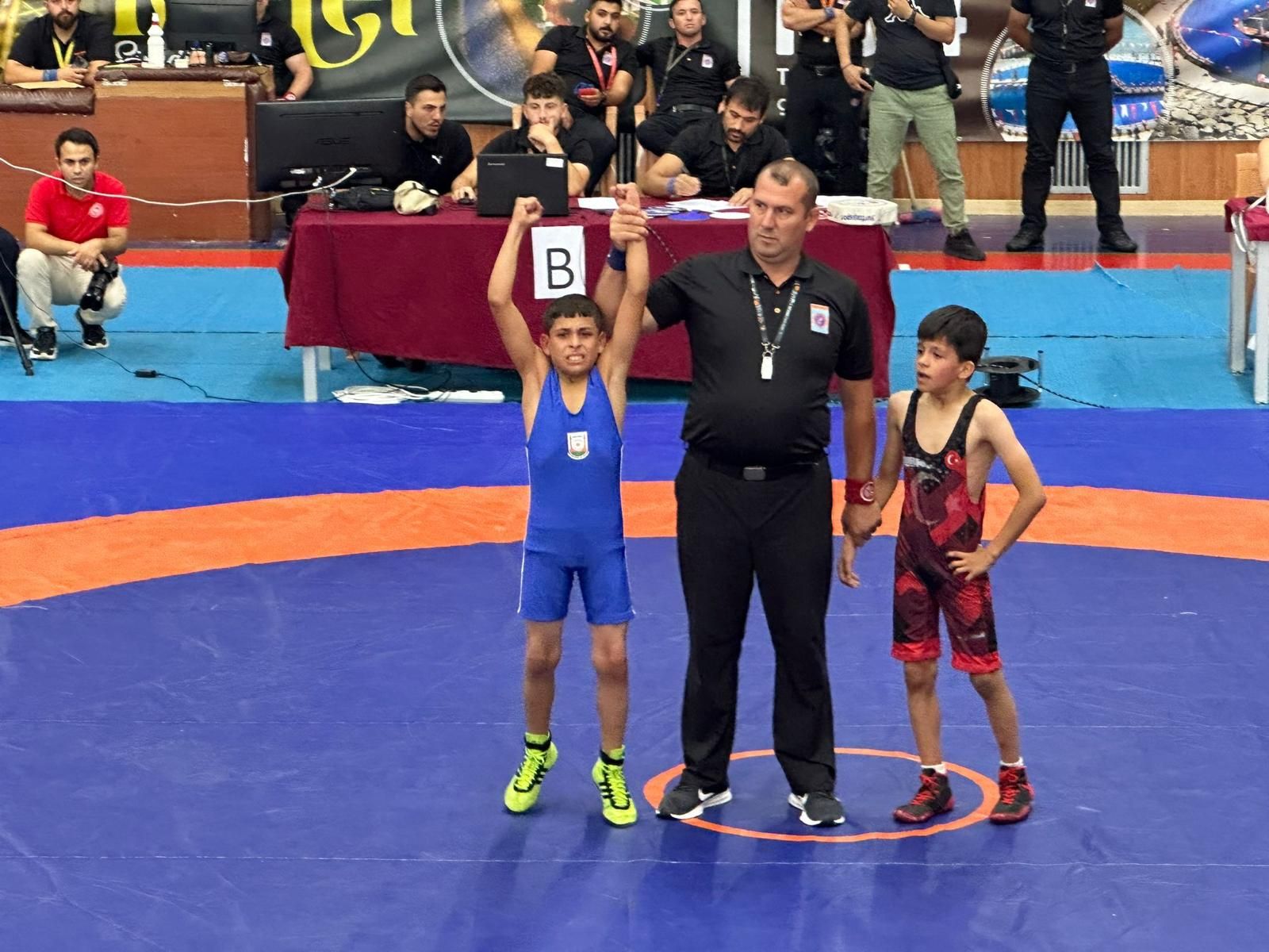 Şanlıurfa Büyükşehir Belediyesi sporcularından büyük başarı