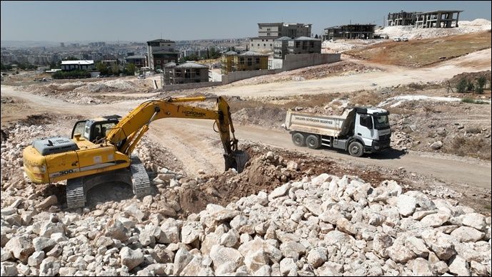Büyükşehir Konforlu Ulaşım Ağı Hedefi İle Çalışıyor