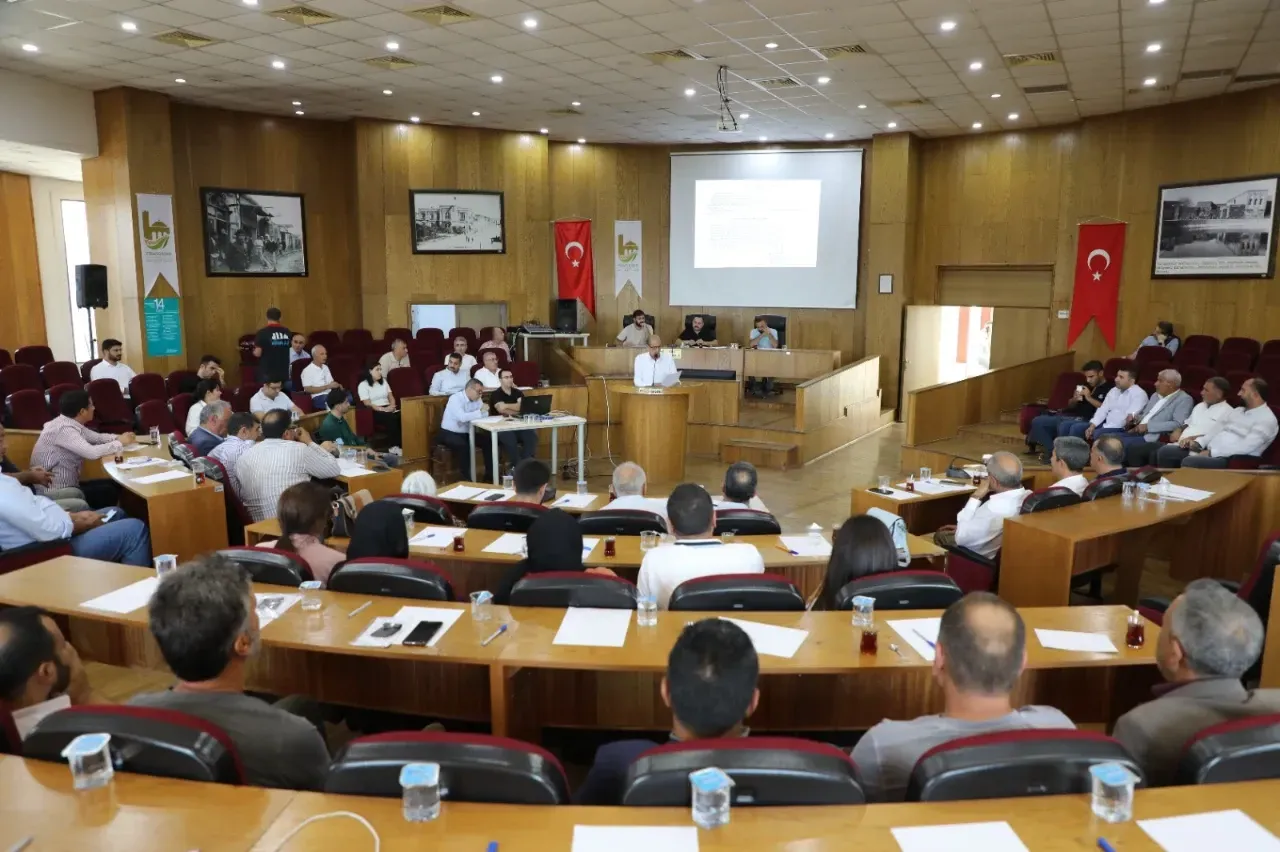 Viranşehir Belediyesi’nden Çevre Dostu Adım: “Her Cana Bir Fidan” Kampanyası