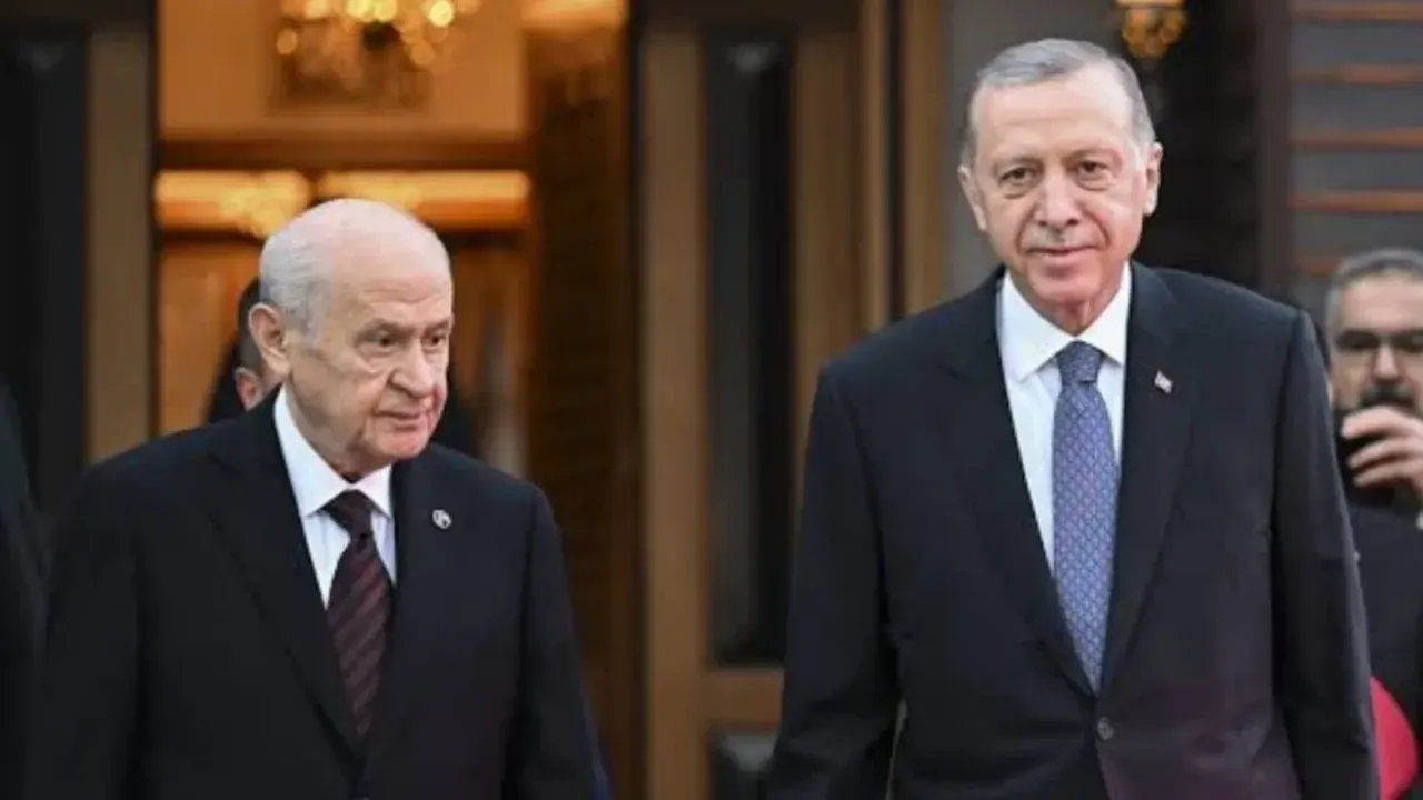 Cumhurbaşkanı Erdoğan’dan Bahçeli’ye destek: Cesur çıkışıyla istikamet çizen bir liderdir