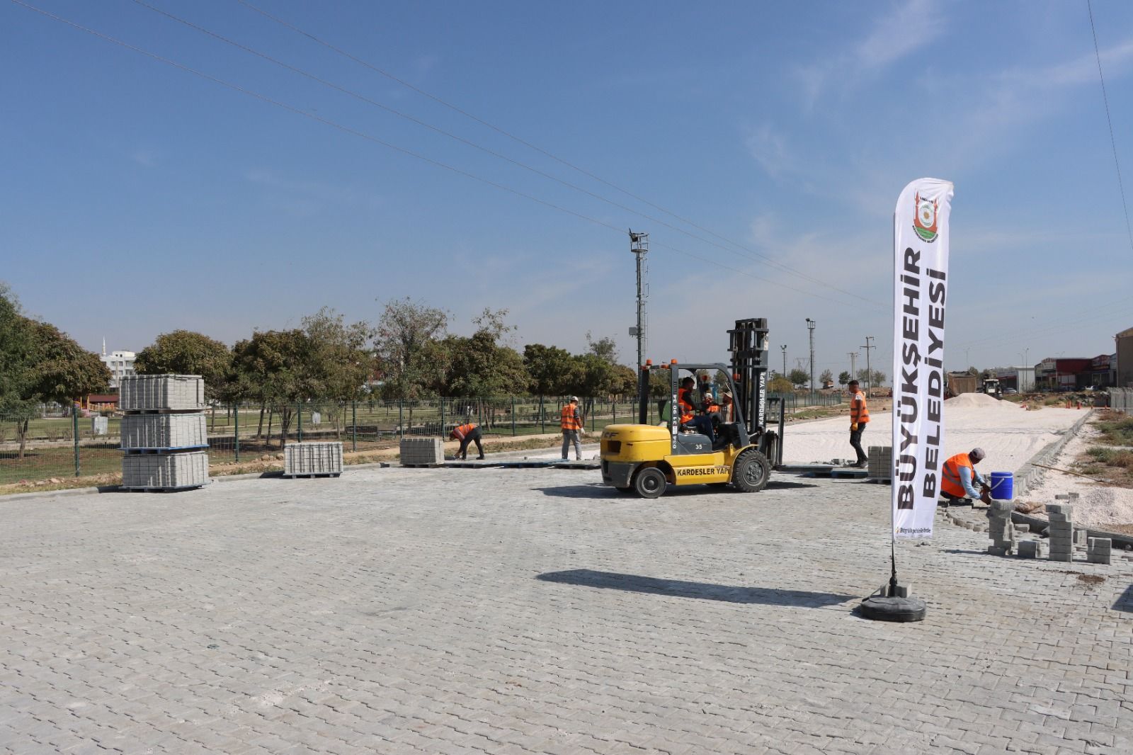 Şanlıurfa ‘da parke döşeme çalışmaları