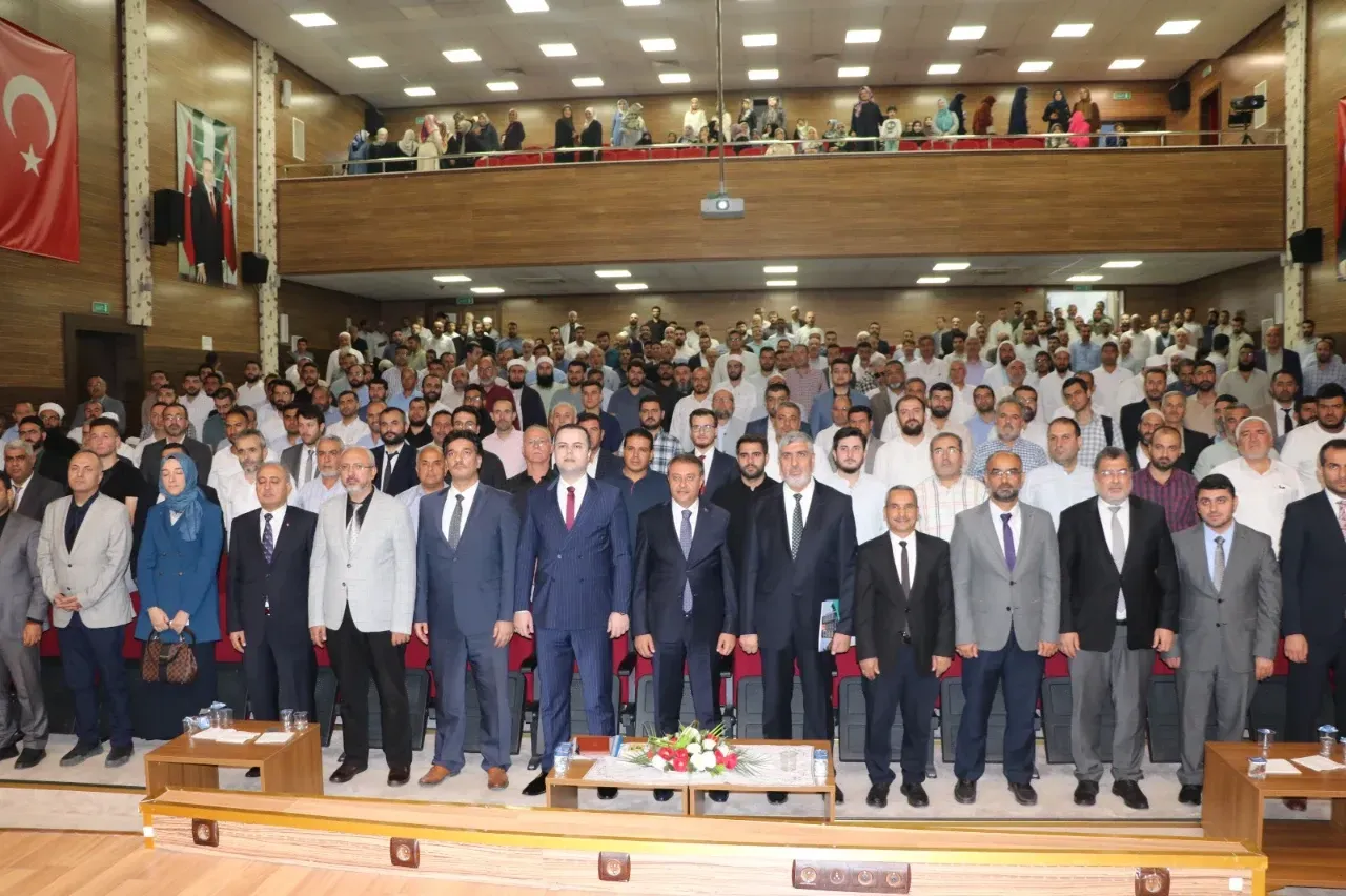 Vali Şıldak; Camiler gelenek ve göreneklerimizin vazgeçilmez unsurlarıdır