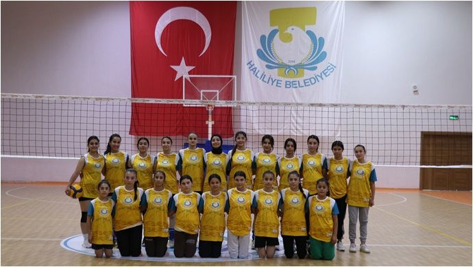 Geleceğin Voleybol Yıldızları Haliliye Belediyesi İle Yetişiyor