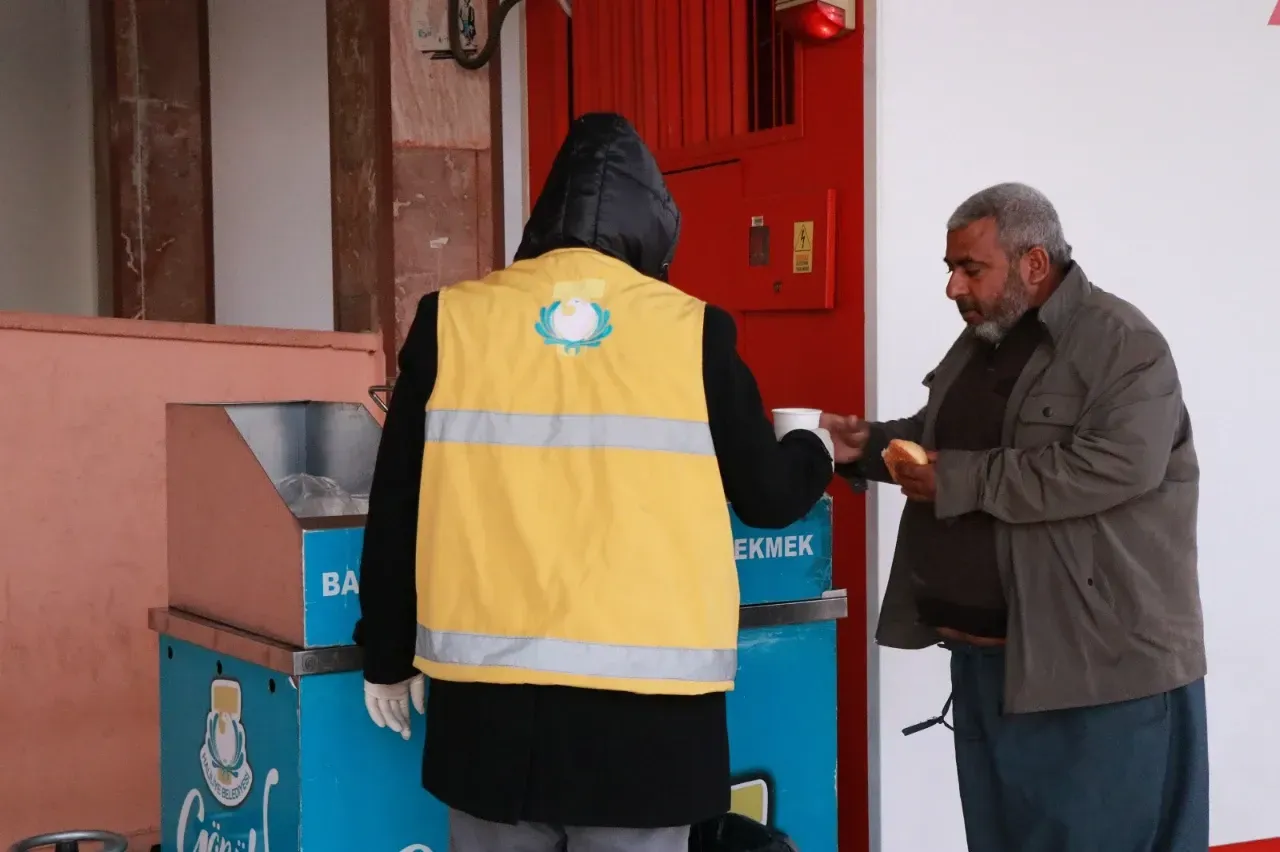 Haliliye ‘de sıcak çorba ikramı başladı
