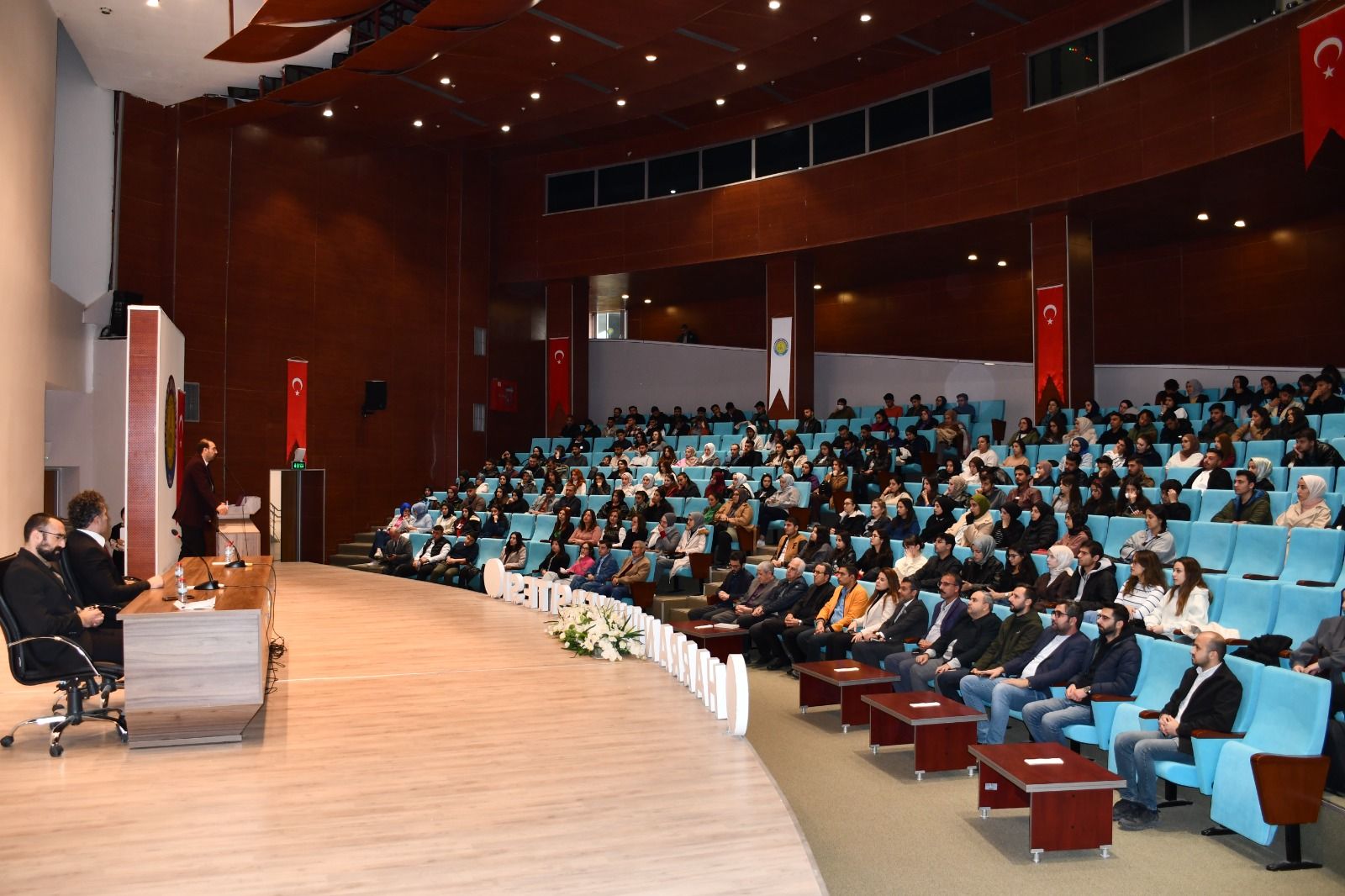 Harran Üniversitesi’nde Erasmus Bilgilendirme ve Teşvik Konferansı Düzenlendi