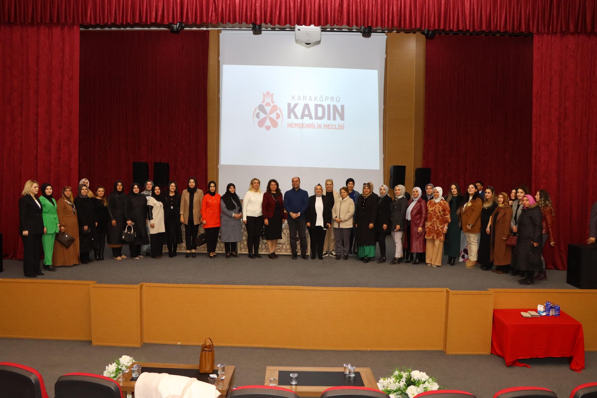 Karaköprü ‘de Kadın Hemşerilik Meclisi, gerçekleştirdi