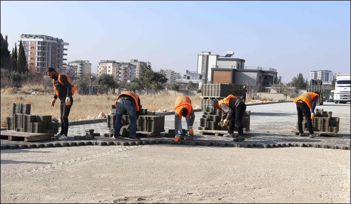Karaköprü’de Yeni Yollarda Üst Yapı Çalışmaları Sürüyor