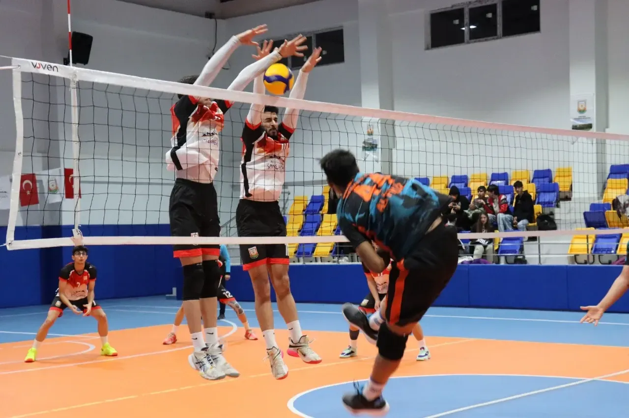 Büyükşehir sezona galibiyetle başladı