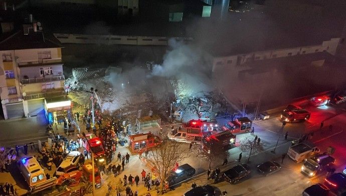 Konya’da çöken binanın enkazında 2 kişi yaşamını yitirdi