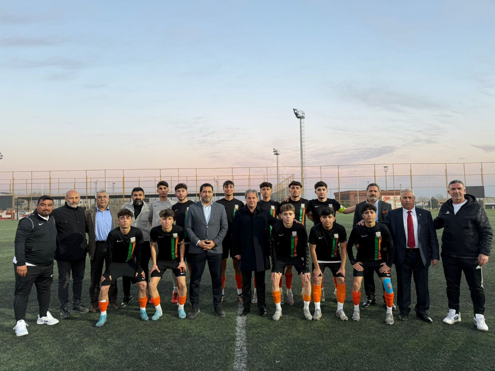 Büyükşehir Belediyesi U18 takımı ligi lider kapattı